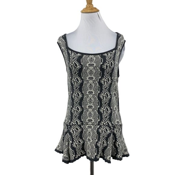 CAbi Peplum Shell Sweater Top Womens M Gray Sleeveless Nylon Blend Scoop Neck - Picture 1 of 11
